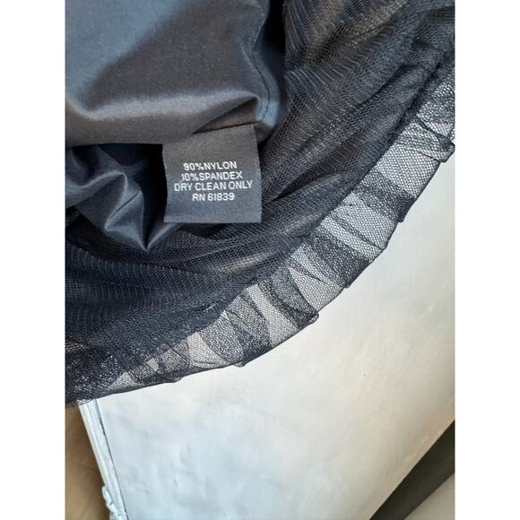 Teri Jon by Rickie Freeman Pencil Skirt Sz 8 Ruched Black Tulle Over Light Tan - Picture 5 of 9
